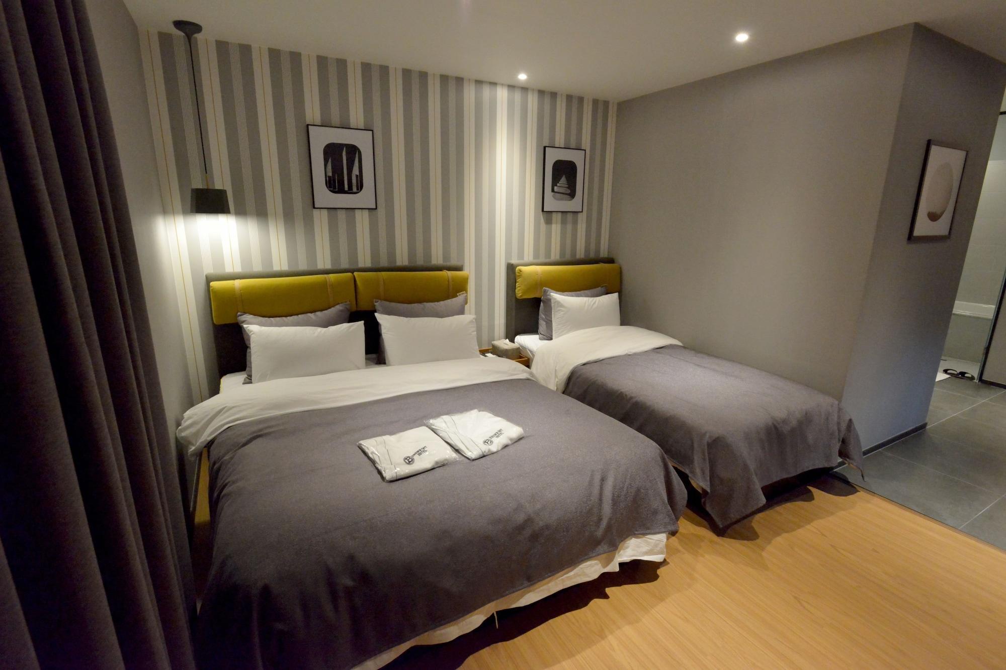 Brown Dot Hotel Чханвон Экстерьер фото
